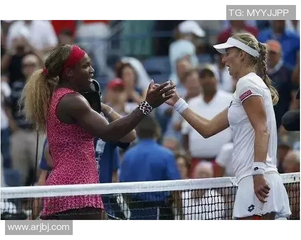 小威与拉扎诺激战正酣谁能在网球赛场上笑到最后 小威与拉扎诺激战正酣谁能在网球赛场上笑到最后