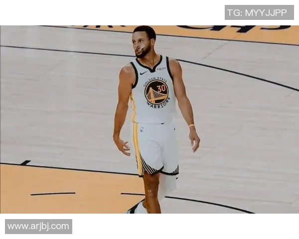 库里三分球总数突破四千大关历史第一人再创传奇成就